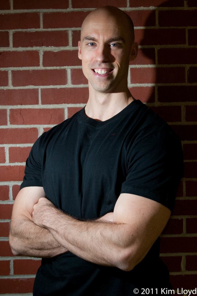 rsz_tony-close-up-black-shirt